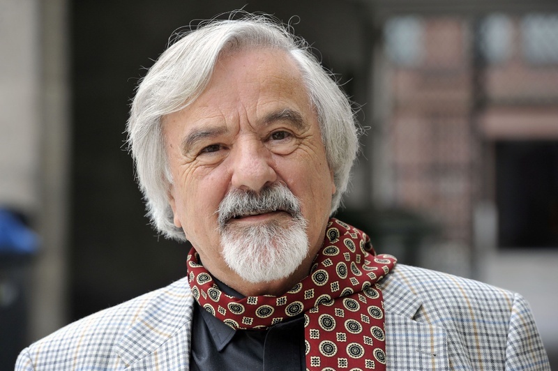 Ζητούν ανάκληση του τίτλου του Επίτιμου Διδάκτορα από τον καθηγητή Χ. Ρίχτερ - Media