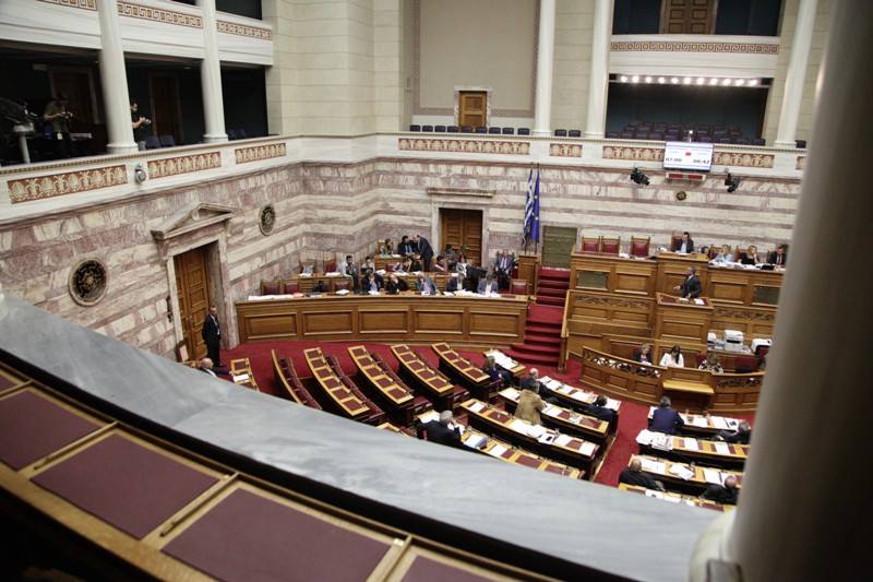Κατατέθηκε στη Βουλή η τροπολογία Παππά για ΕΣΡ και αριθμό αδειών   - Media