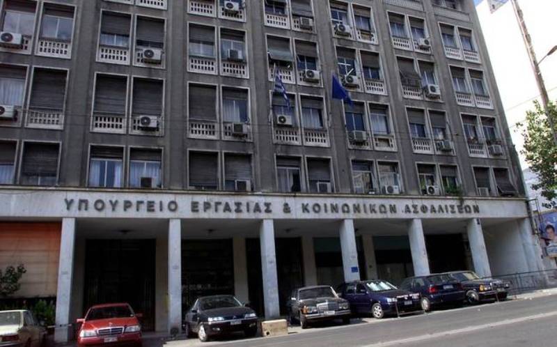Απάντησε μέσω ανακοίνωσης το Υπουργείο Εργασίας στο ΟΕΕ - Media