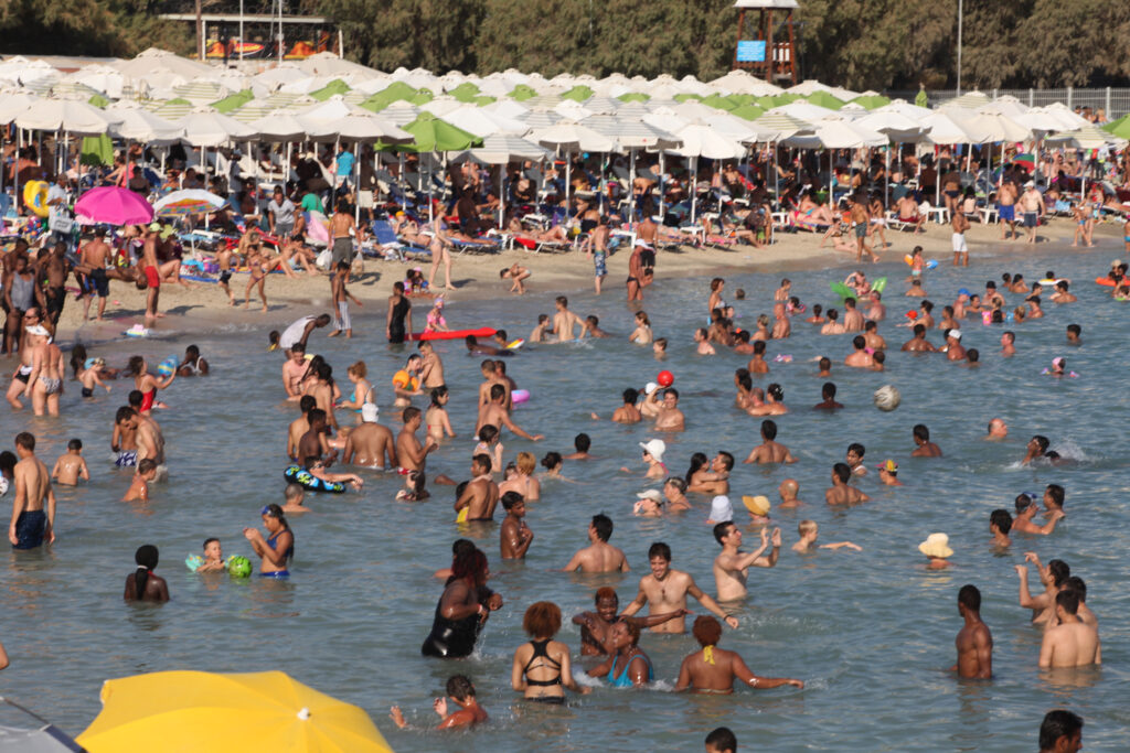 Καιρός για… παραλίες - Πάνω από τους 30 βαθμούς το θερμόμετρο - Media