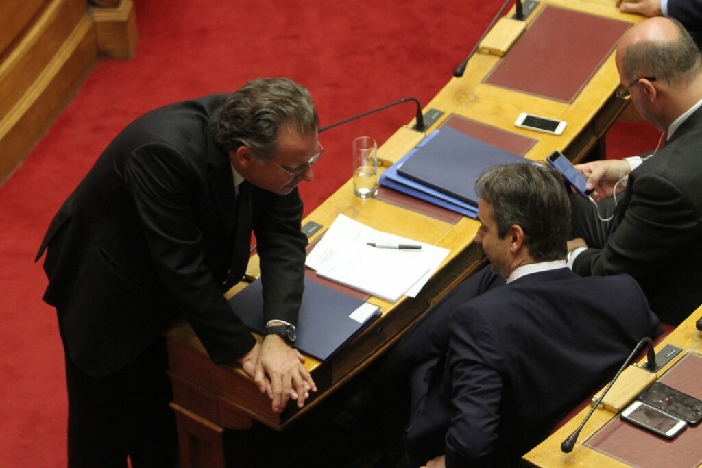 Επίθεση Κουμουτσάκου στην κυβέρνηση: Επικίνδυνο το κλίμα ανοχής σε αντισυνταγματικές πρακτικές - Media