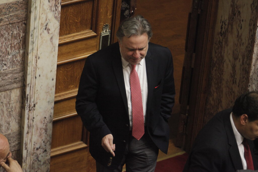 Κατρούγκαλος: Αμυνόμαστε στην απαίτηση των δανειστών για ομαδικές απολύσεις - Media