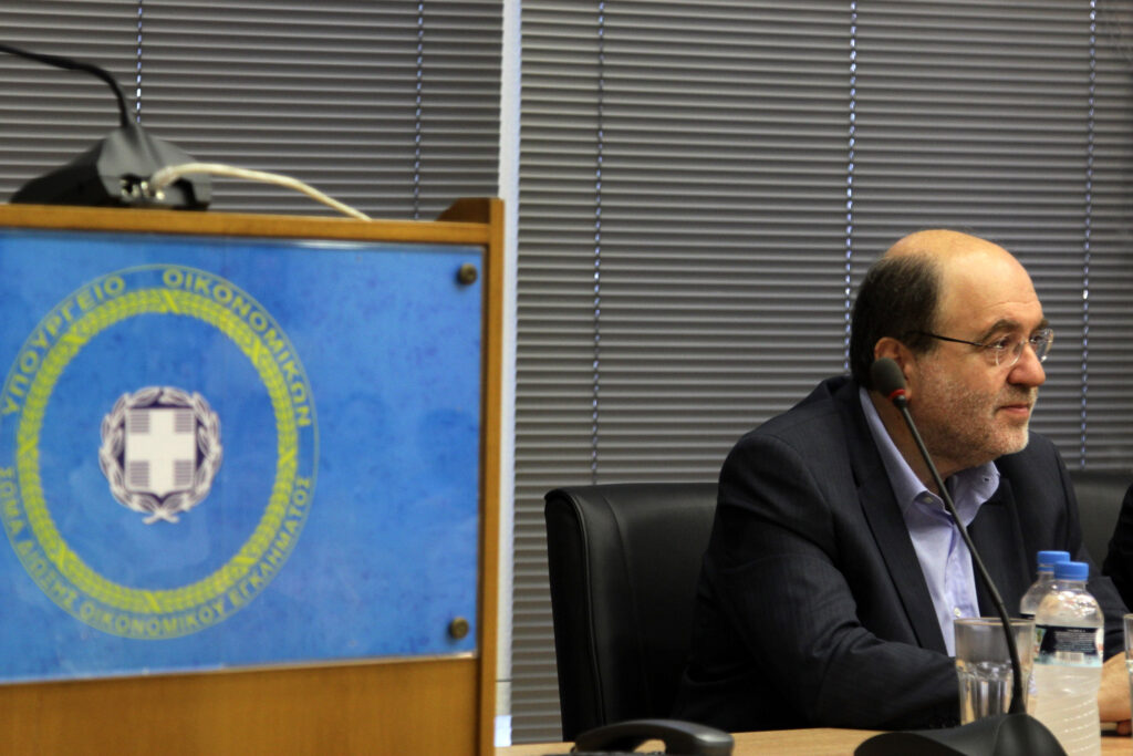 Αλεξιάδης: Μέχρι τον Αύγουστο η σύνδεση ηλεκτρονικών συναλλαγών με το αφορολόγητο - Media