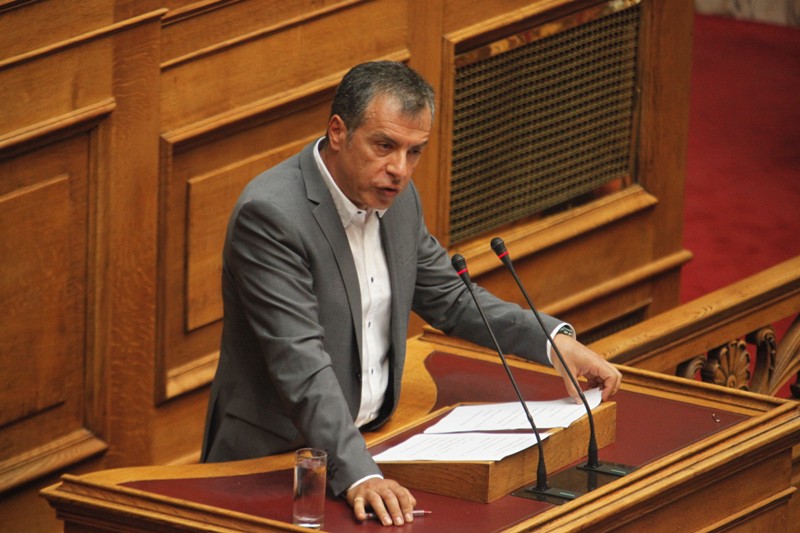 Θεοδωράκης: Με ένα κράτος-παρωδία κανένας δεν θέλει να έχει σχέσεις - Media