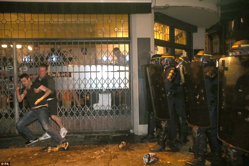 Συλλήψεις και τραυματισμοί στη Λιλ, σε επεισόδια με Άγγλους φιλάθλους (Photos - Video) - Media