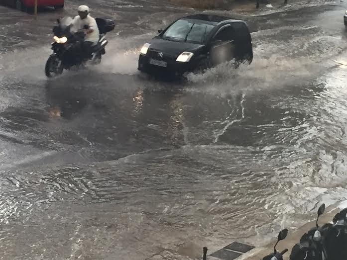 Άνοιξαν οι ουρανοί στην Αττική με σφοδρή χαλαζόπτωση (Video, Photos) - Media