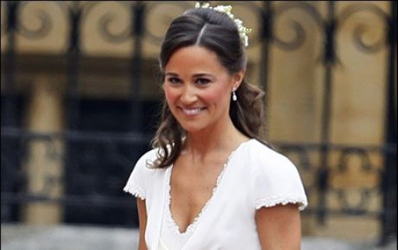 Το φόρεμα της Πίπα Μίντλετον σε δημοπρασία (Photos) - Media