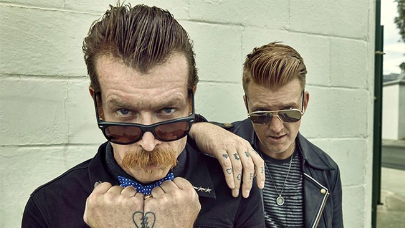 Οι Eagles of Death Metal τίμησαν τα θύματα του Παρισιού - Ολοκλήρωσαν τη συναυλία του Νοεμβρίου  - Media