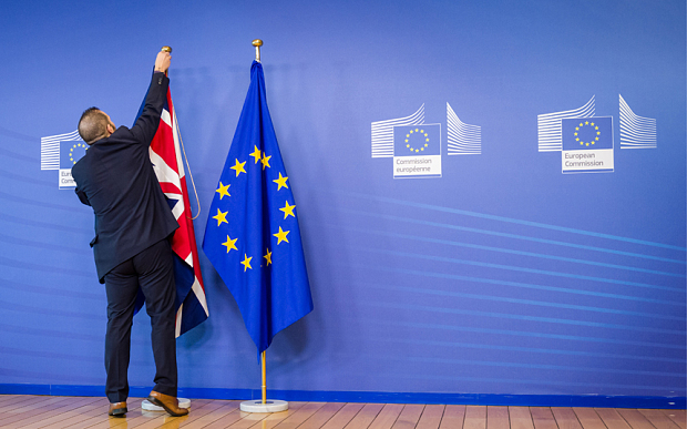 Βρυξέλλες: Το Brexit φέρνει πολιτικό Αρμαγεδδώνα - Media