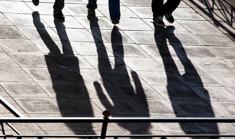 Αδιάφοροι για τα κοινά οι Έλληνες - Media