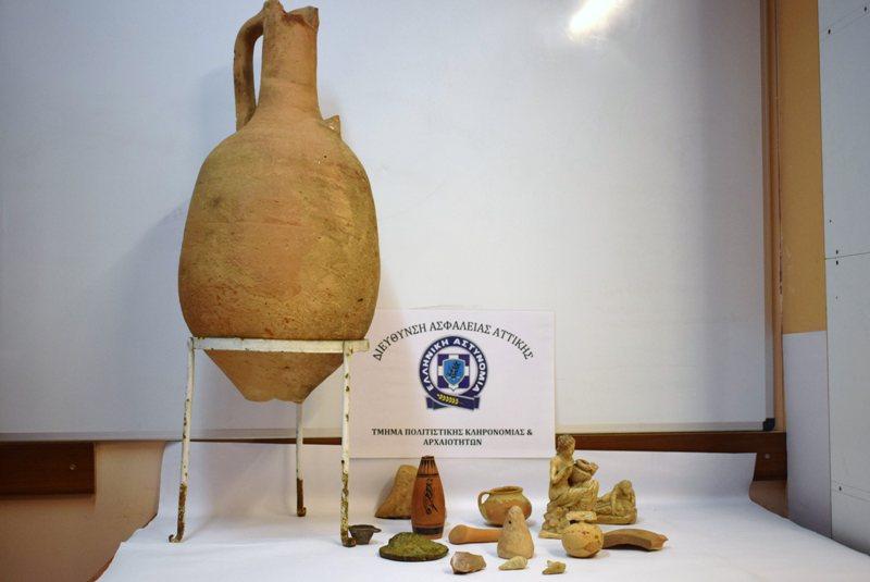 Συνελήφθη 79χρονος αρχαιοκάπηλος (Photos) - Media