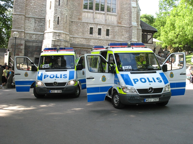 Η αστυνομία της Στοκχόλμης καταζητεί 11χρονο για σεξουαλική παρενόχληση - Media