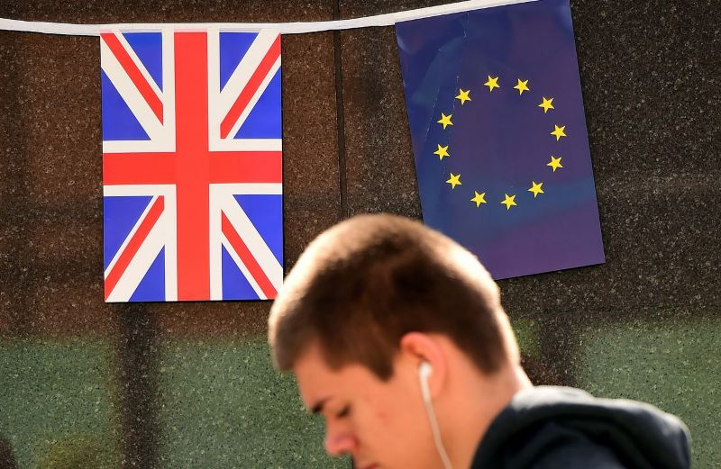 DW: Θα επιβίωνε η Βρετανία εκτός ΕΕ; - Media