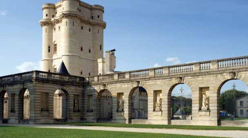 Που θα μετακομίσει ο Ολάντ αν πλημμυρίσουν τα Ηλύσια Πεδία (Photos) - Media