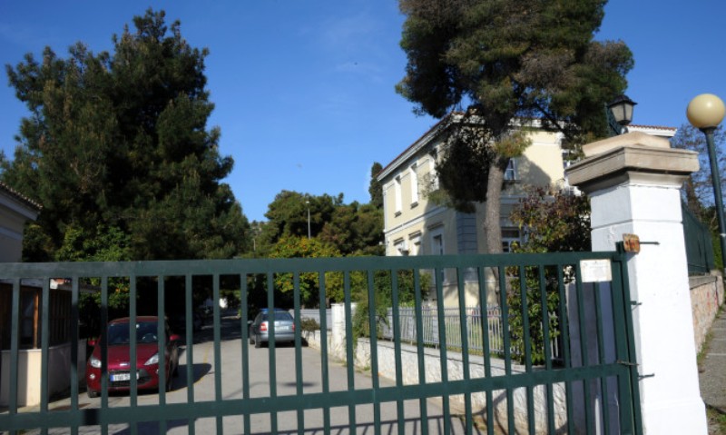 Οι καθαριστές του Δρομοκαϊτειου διαμαρτύρονται έξω από  Υπ.Υγείας - Είναι απλήρωτες πέντε μήνες (Video) - Media