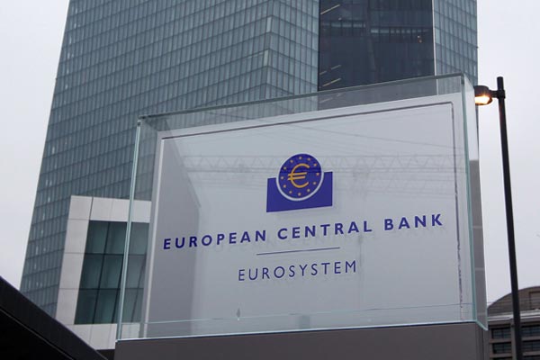 Σχέδιο έκτακτης ανάγκης της ΕΚΤ σε περίπτωση Brexit - Με άμεση δημόσια δέσμευση πριν ανοίξουν τα χρηματιστήρια - Media