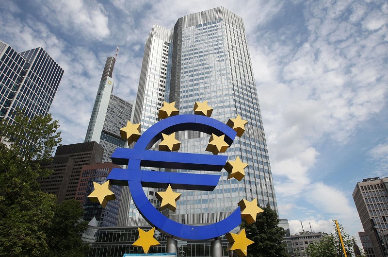 ΕΚΤ προς τράπεζες: Μειώστε τα «κόκκινα» δάνειά σας - Media