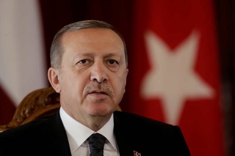 Ο Ερντογάν «τελειώνει» τη συμφωνία με την ΕΕ για το προσφυγικό - Ανακαλούνται οι Τούρκοι αξιωματούχοι από τα ελληνικά νησιά - Media