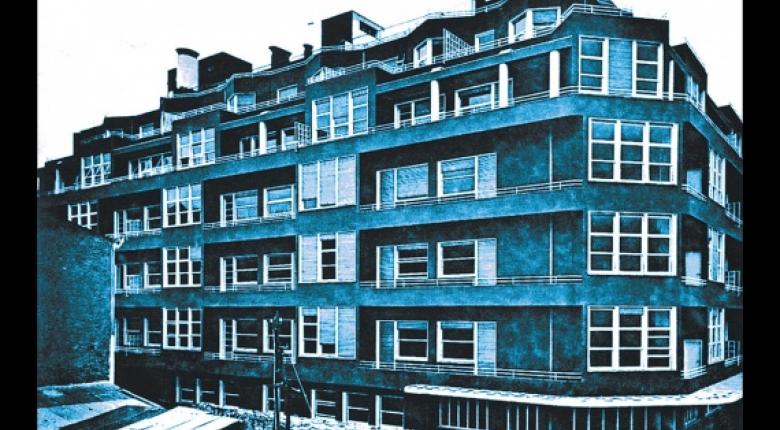 Μπλε πολυκατοικία - Floral: Το δίδυμο θρύλος που αντιστάθηκε στον χρόνο κι έγραψε ιστορία... - Media