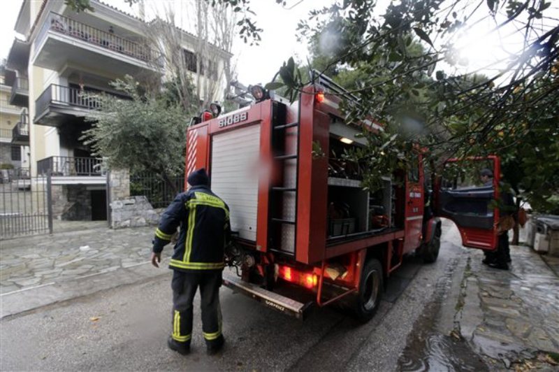 Βόλος: Ανεμιστήρας έβαλε φωτιά σε διαμέρισμα και εκκένωσε πολυκατοικία - Media
