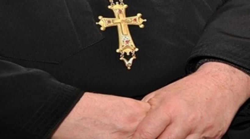 Πως 29χρονη εξαπατούσε ιερείς στην Καλαμάτα - Τι υπόσχεση τούς έδινε τηλεφωνικά - Media