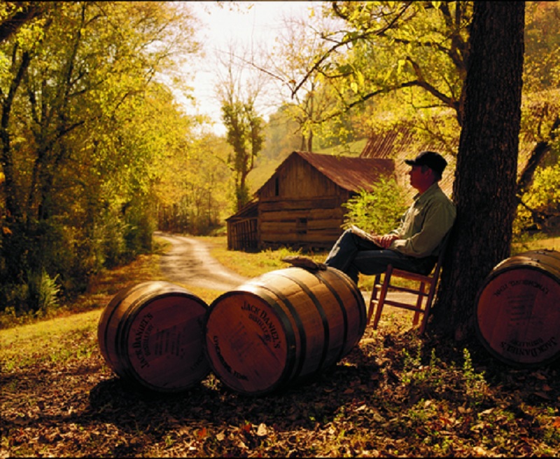Ποιος δίδαξε τη μυστική συνταγή του ουίσκι μπέρμπον στον Jack Daniels και εκείνος δημιούργησε μια αυτοκρατορία;  - Media