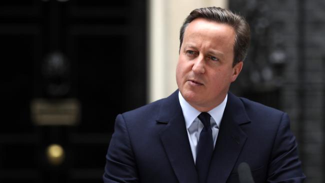 Οριακή η αναμέτρηση για το Brexit - Δραματικοί τόνοι στο διάγγελμα Κάμερον - Media