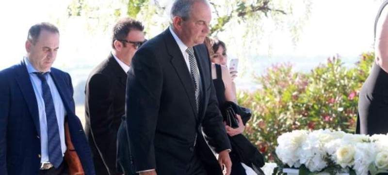 Οι εκλεκτοί καλεσμένοι στο γάμο του Γιώργου Σαββίδη: Καραμανλής, Καμμένος, Μπουτάρης (Photos) - Media