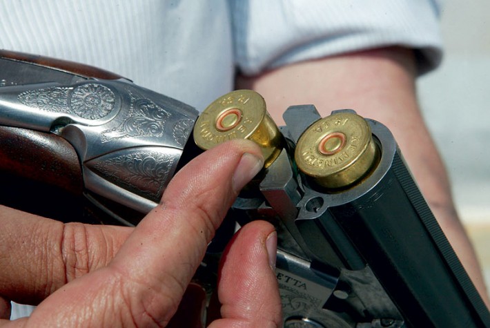 Ρόδος: Καθάριζε την καραμπίνα μεθυσμένος και πυροβόλησε κατά λάθος τον αδερφό του - Media