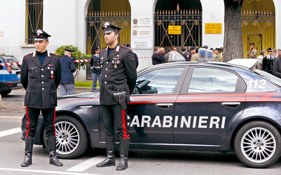 Καραμπινιέρος πυροβόλησε θανάσιμα μετανάστη στη νότιο Ιταλία - Media