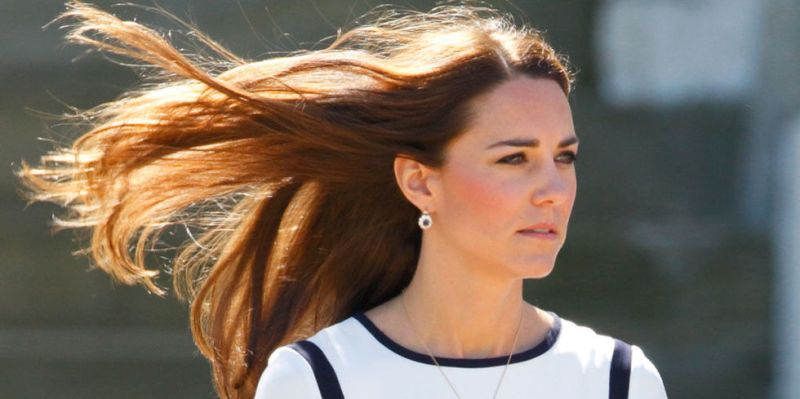Αυτό είναι το μυστικό της Κέιτ Μίντλετον για μεταξένια μαλλιά - Κοστίζει μόλις 20 ευρώ  - Media