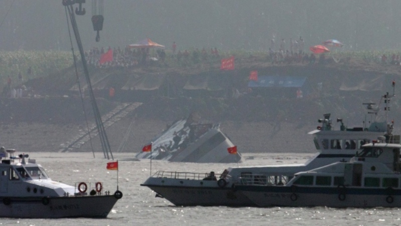 Τραγωδία στην Κίνα: Ένα παιδί νεκρό και αγνοούμενοι σε ανατροπή τουριστικού σκάφους - Media