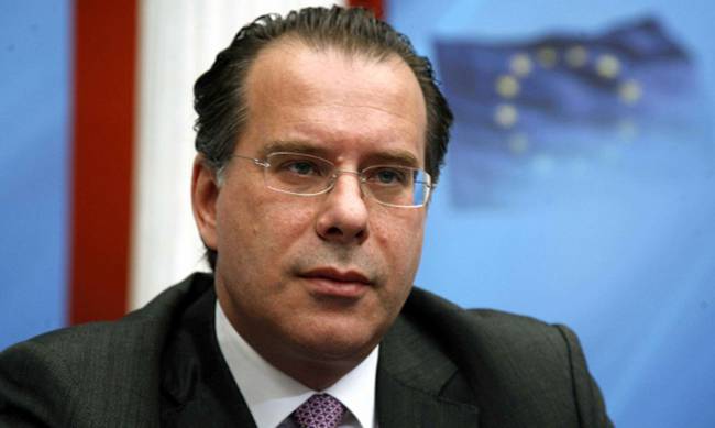 Κουμουτσάκος: Η ΝΔ δεν έχει σχέση με το «Παραιτηθείτε» - Media