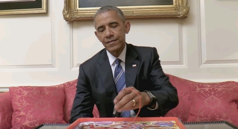 Μοναδικός Ομπάμα: Φτιάχνει βραχιολάκια φιλίας,μιλάει για Game of Thrones και παίζει τον… γιατρό (Video) - Media