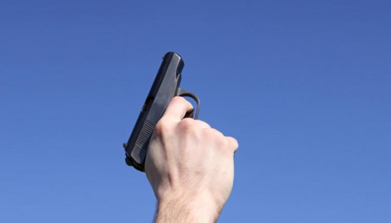 Τον βρήκε σφαίρα στην πλάτη από ξώφαλτση μπαλωθιά  - Media