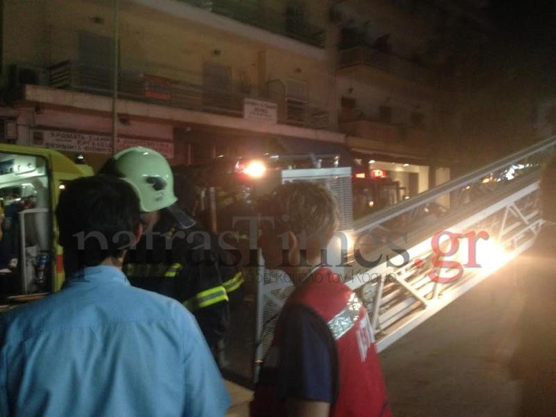 Νύχτα τρόμου στην Πάτρα: Πολυκατοικία πήρε φωτιά- Κινδύνευσαν 7 άνθρωποι (Photos) - Media