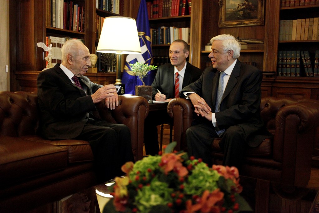 Παυλόπουλος: Η οικονομία πρέπει να υπηρετεί τον άνθρωπο, και όχι ο άνθρωπος την οικονομία - Media