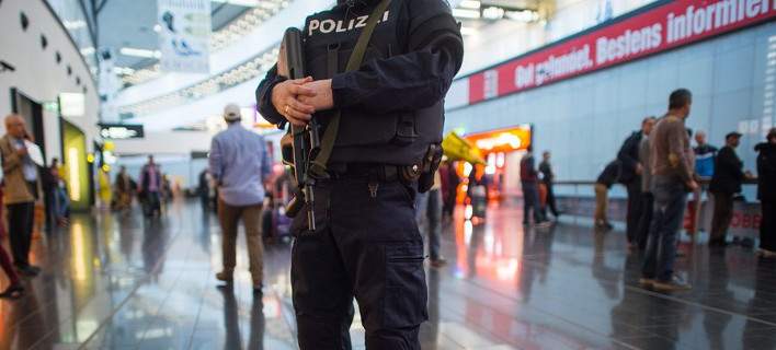 Συλλήψεις τριών προσφύγων στην Αυστρία - Με την κατηγορία ότι πολέμησαν στο πλευρό τρομοκρατικών οργανώσεων - Media