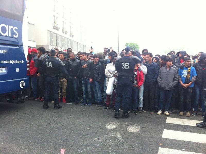 Εκκένωση καταυλισμού προσφύγων στο Παρίσι - Media
