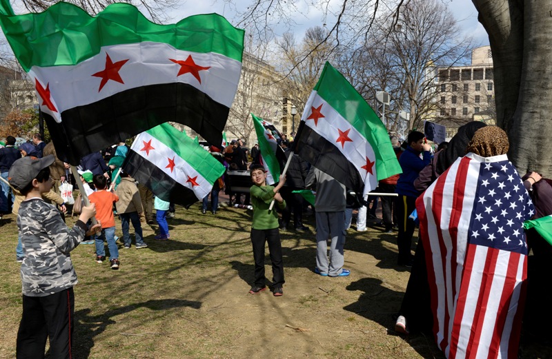 Το ξέρει ο Τραμπ;- Οι ΗΠΑ έδωσαν το "πράσινο φως" σε 4.700 Σύρους να εγκατασταθούν - Media