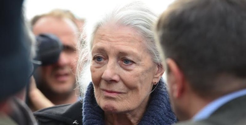 Η Ρεντγκρέιβ για τους πρόσφυγες: Ζήτημα ανθρωπιάς η βοήθεια στους πρόσφυγες (Video) - Media