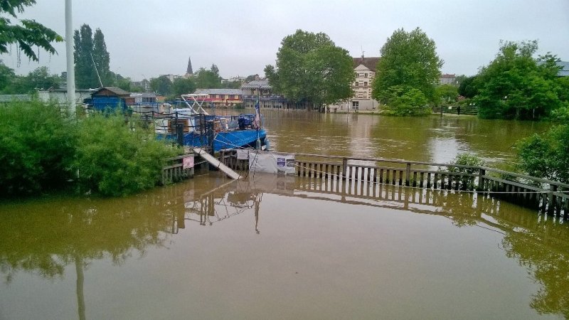 Τέσσερις νεκροί από τις πλημμύρες στο Παρίσι- Υποχώρησε η στάθμη του Σηκουάνα  - Media