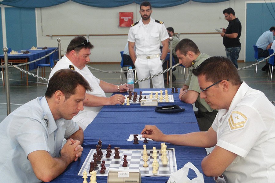 Ποιο σώμα των ελληνικών Ενόπλων Δυνάμεων είναι καλύτερο στο σκάκι; - Media