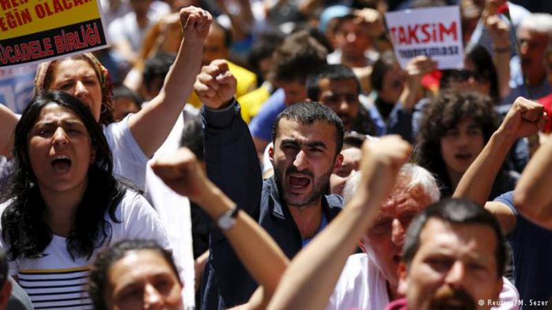 Εντάσεις στην Τουρκία στη διαδήλωση για το πάρκο Γκεζί (Photos- Videoσ) - Media