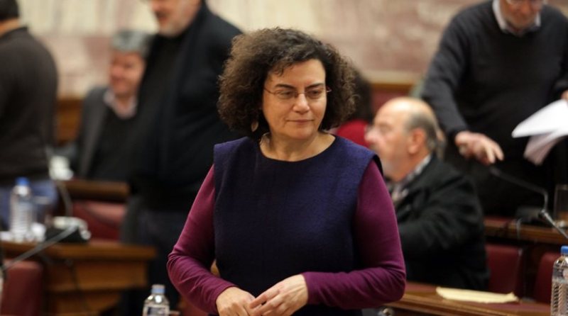 Δικαίωση Βαλαβάνη για το δημοσίευμα που την ήθελε να κάνει ανάληψη 200.000 ευρώ πριν τα capital controls  - Media
