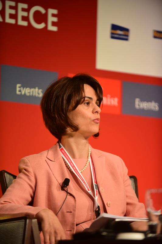 Επιμένει η Βελκουλέσκου: «Το ελληνικό χρέος δεν είναι βιώσιμο-Χρειάζονται μέτρα για να μειωθεί»  - Media