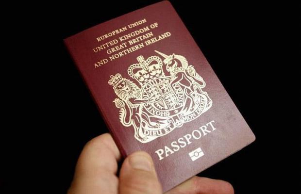 Google: Οι Βρετανοί ψάχνουν πώς θα βγάλουν ιρλανδικά διαβατήρια - Media