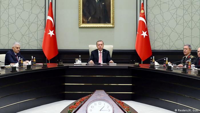 Δικτατορία βλέπουν τα ξένα ΜΜΕ στην Τουρκία - Media