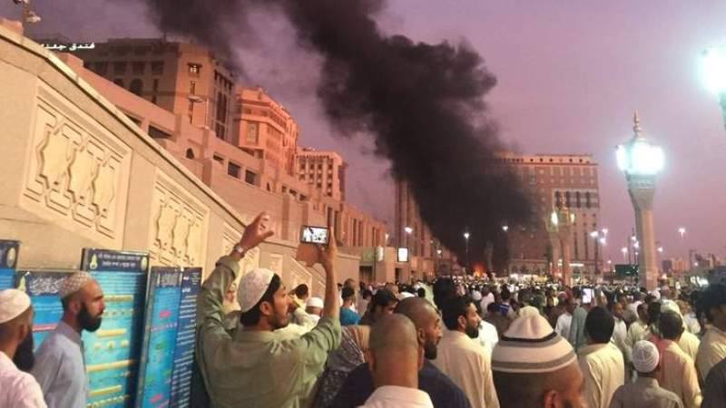 Μπαράζ βομβιστικών επιθέσεων στη Σ. Αραβία - Στο στόχαστρο και το Τέμενος του Μωάμεθ στη Μεδίνα (Photos-Video) - Media