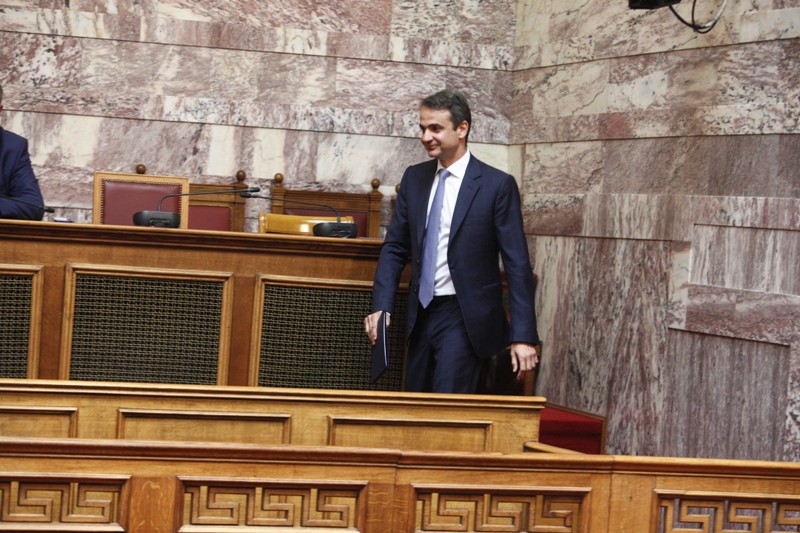 Κ.Ο. ΝΔ: Χαμόγελα και χειραψίες Καραμανλή-Σαμαρά στα «ορεινά» (Photos) - Media